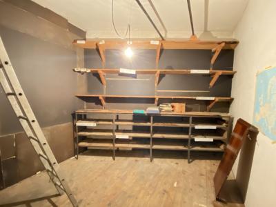 Huge Villa with Garage, Ideal Commercial Location