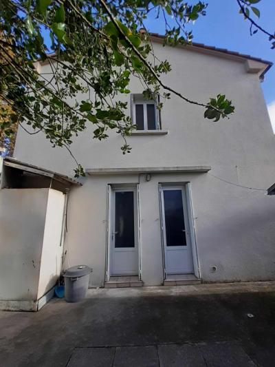 Detached Town House With Garden And Garage