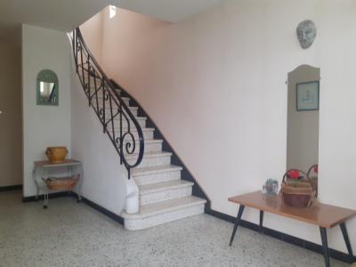 Detached House With Garden And Garage