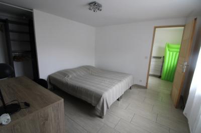 Contemporary Detached House with Swimming Pool