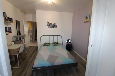 Detached House with Landscaped Garden