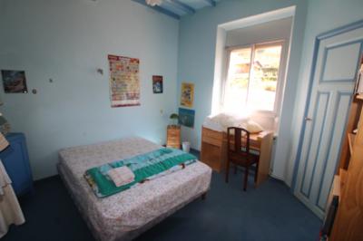 Large Detached Villa with Garden