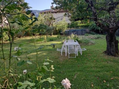 Detached Villa with Apartment and Lovely Garden