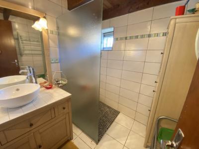 House With Independent Apartment and Not Attached Land of One Hectare