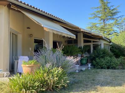 Detached Villa With Large Garden