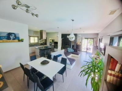 Detached Villa with Landscaped Garden