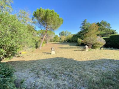 Detached Villa With Large Garden