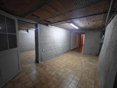 Villa with Garden, Cellar, Hangar, Swimming Pool