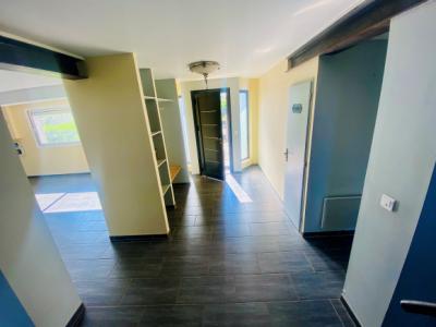 Charming Fully Renovated House With Garden, Swimming Pool, Garages