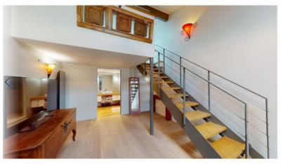 Tastefully Renovated Loft-Style House