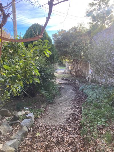 Contemporary Detached House with Swimming Pool