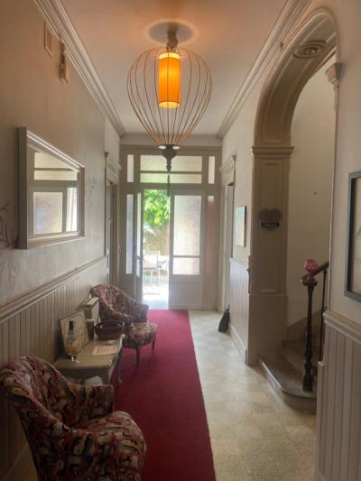 Mansion House With Garden And Terrace