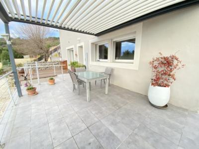 Detached Villa with a Renovated Farmhouse