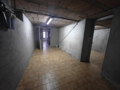 Villa with Garden, Cellar, Hangar, Swimming Pool