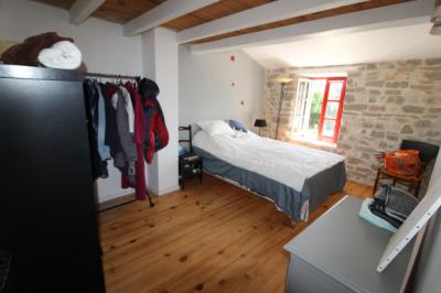 A Superb Upper Valley Countryside Location