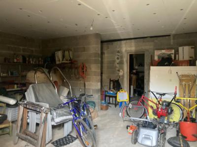 Detached Villa, Swimming Pool, Garage, Parkland Gardens