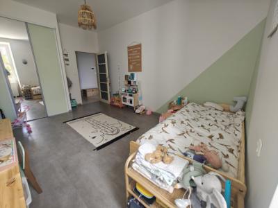 Town House With Pool And Garage