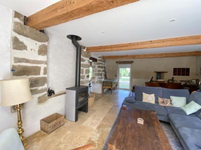 Detached Country House With Swimming Pool