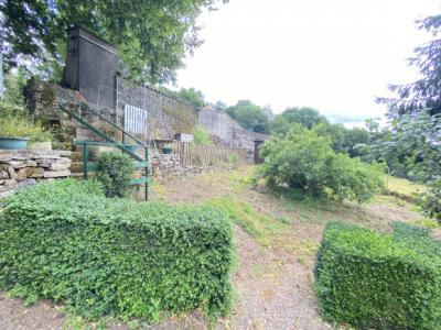 Detached House With Garage, Garden and Independent Apartment