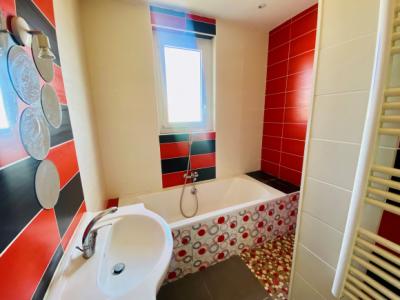 Charming Fully Renovated House With Garden, Swimming Pool, Garages