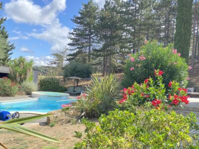 Detached Villa With Pool in Elevated Position
