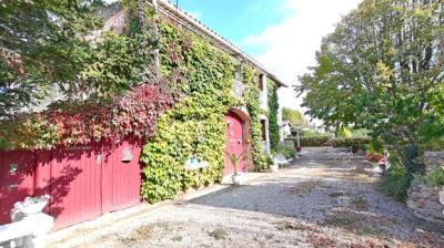 House in Perfect in Condition within the Vineyards