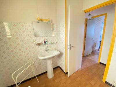 Lovely Cottage in Sought-After Area