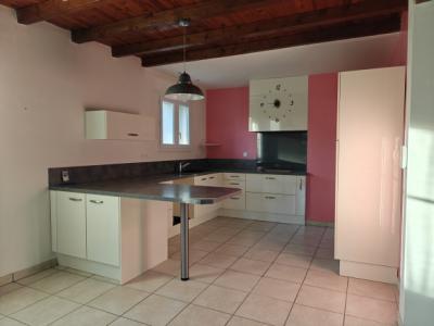 Villa with Garden, Cellar, Hangar, Swimming Pool