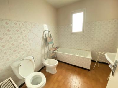 Lovely Cottage in Sought-After Area