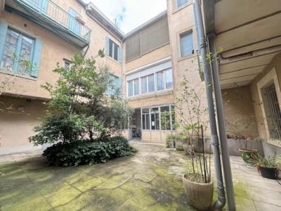 Apartment in the Heart Of The City with Terrace