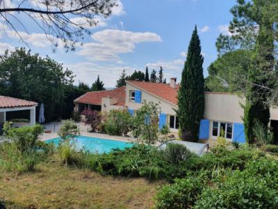 Detached Villa With Pool in 1.5 Acre Gardens