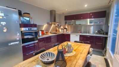 Traditional House with Garden, Nice Family Home