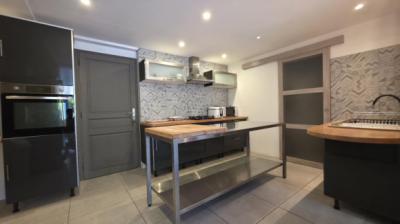 Detached Country Villa with Pool and Open Views