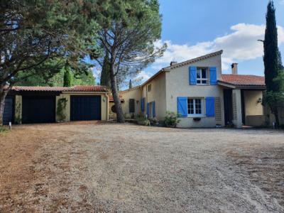 Detached Villa With Pool in 1.5 Acre Gardens