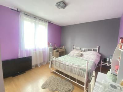 Detached Villa With Swimming Pool