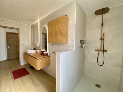 Magnificent Villa, Swimming Pools, Outbuilding and Panoramic View