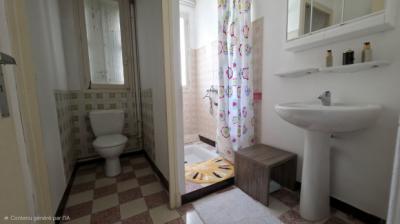 Detached Villa a Stone's Throw From The Town Centre