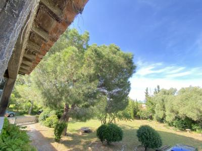 Detached Country House With Swimming Pool