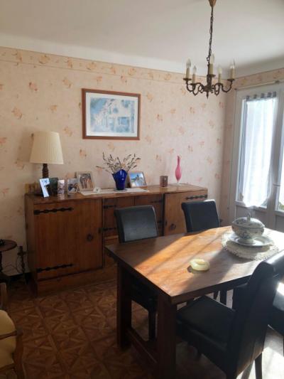 Single Storey Detached Villa with Garden