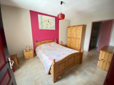 Detached Villa with a Renovated Farmhouse