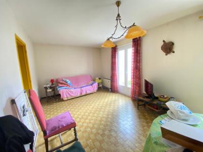 Lovely Cottage in Sought-After Area