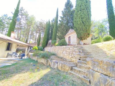 Detached Villa With Pool in Elevated Position