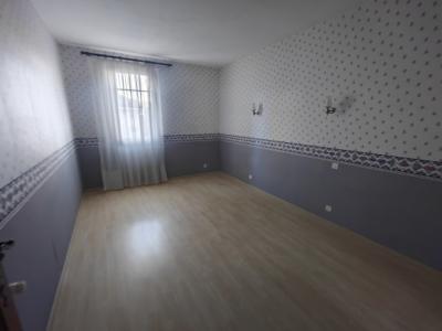 Villa with Garden, Cellar, Hangar, Swimming Pool