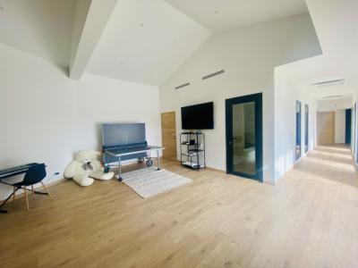 Magnificent Villa, Swimming Pools, Outbuilding and Panoramic View