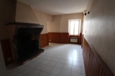 Pretty And Large House in Lovely Village