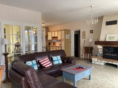 Detached House with Pool and Open Views