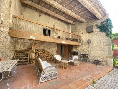 Detached Country House With Swimming Pool
