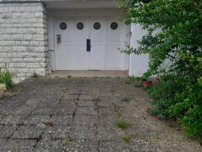 Detached House With Garden And Garage