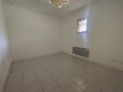 Single Storey Villa with Open Countryside Views