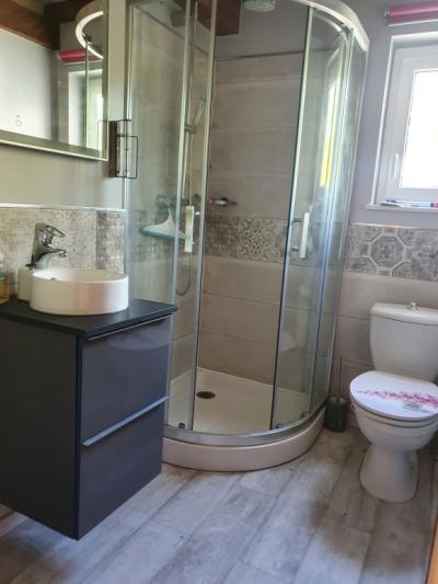 Detached Villa With Pool in 1.5 Acre Gardens